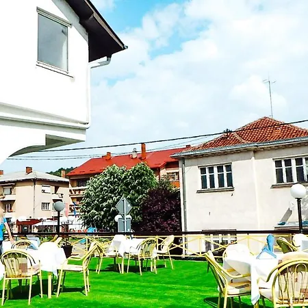 Kraljica Pravi 酒店